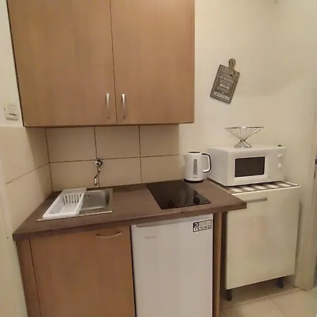 8 Makarska