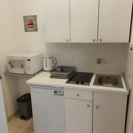 8 Apartment *