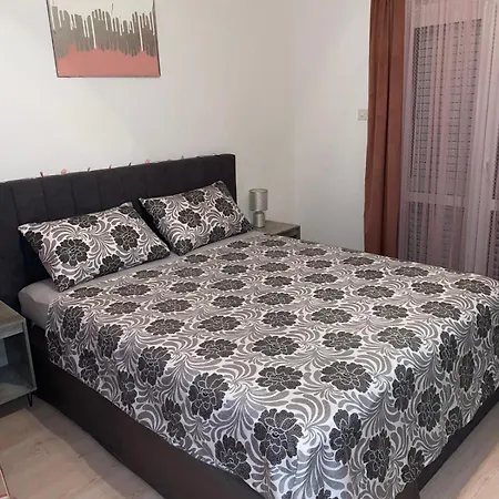 8 Apartment *